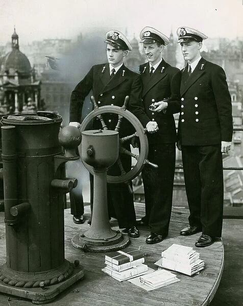 School of Navigation July 1952 - Royal Technical College Glasgow ships wheel on roof of