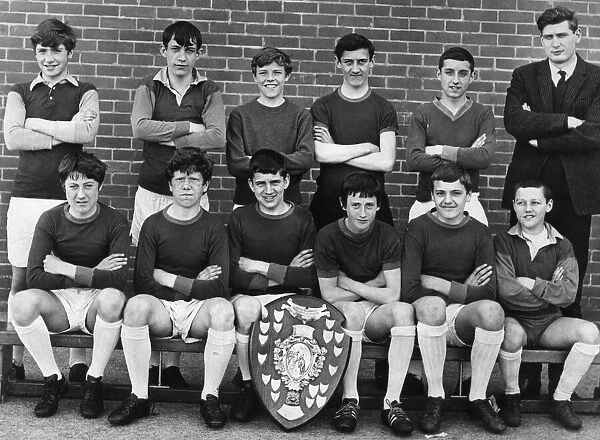 Schoolboys from St Kevin s, Kirkby, Merseyside, with Daily Dispatch Schoolboys