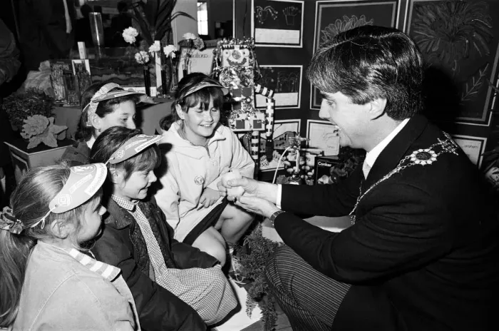 Framed Print : Science is fun... Kirklees Mayor Clr Tom Oonovan shows a chick to a group of children Framed Print : Science is fun... Kirklees Mayor Clr Tom Oonovan shows a chick to a group of children