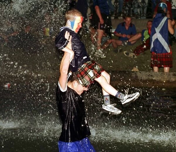 Scotland fans World Cup France 98 Football June 1998 Scottish supporters