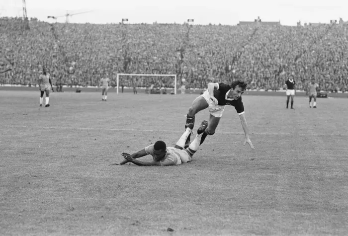 Framed Print : Scotland v Brazil International Friendly at Hampden Park, 25th June 1966 Framed Print : Scotland v Brazil International Friendly at Hampden Park, 25th June 1966