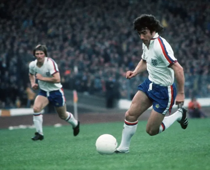 Framed Print : Scotland v England Home Nations Cup 1976 Kevin Keegan Football fever Framed Print : Scotland v England Home Nations Cup 1976 Kevin Keegan Football fever