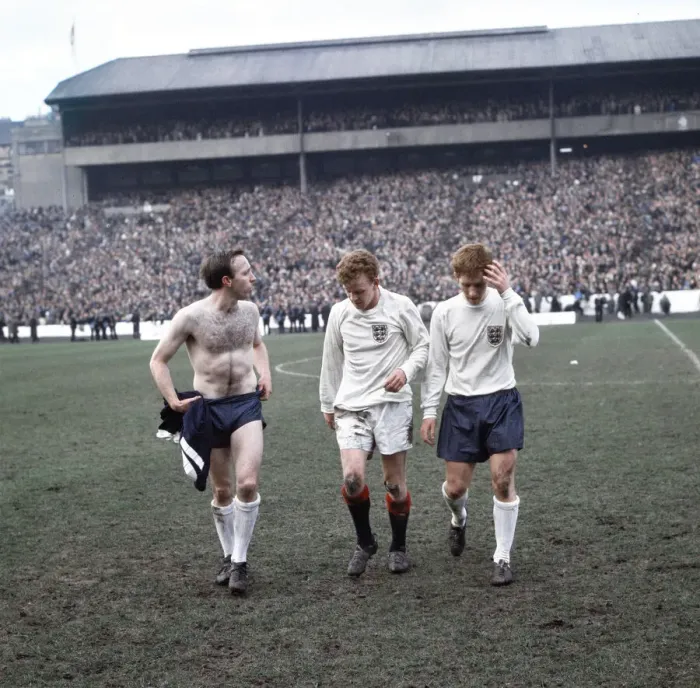 Framed Print : Scotland v England international match at Hampden Park. Players walk off at the end