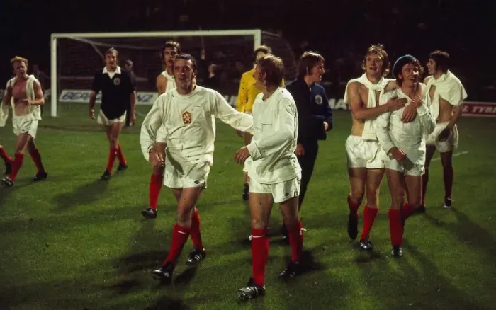 Framed Print : Scotland versu Czechoslovakia 1973 Scotland qualify for 1974 World Cup West Germany