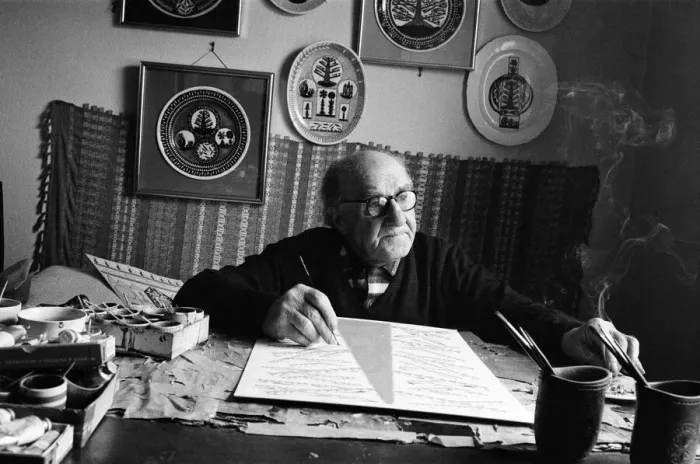 Framed Print : Scottie Wilson, the 74 year old Scottish artist, working at his home in Lynton Road Framed Print : Scottie Wilson, the 74 year old Scottish artist, working at his home in Lynton Road