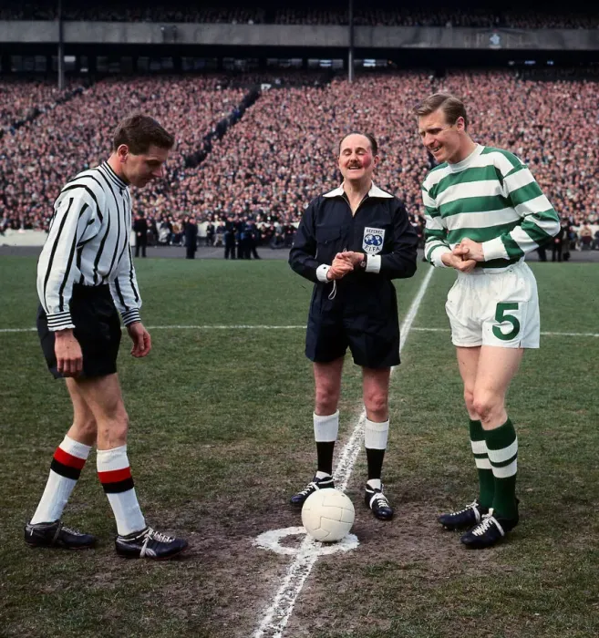 Framed Print : Scottish Cup Final 1965 Celtic versus Dunfermline Billy McNeill Framed Print : Scottish Cup Final 1965 Celtic versus Dunfermline Billy McNeill