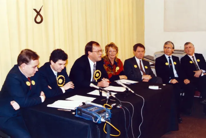 Framed Print : Scottish National Party, news press conference, 10th December 1990 Framed Print : Scottish National Party, news press conference, 10th December 1990