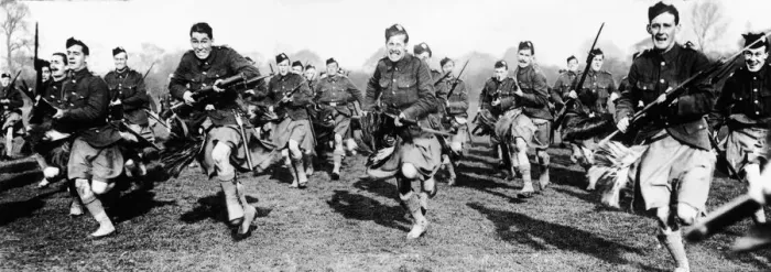 Framed Print : Scottish soldiers practise bayonet charging during World War One Framed Print : Scottish soldiers practise bayonet charging during World War One