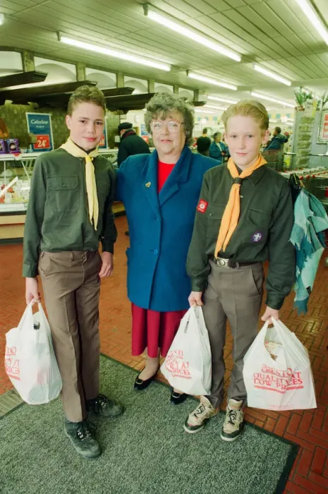 Framed Print : Scouts Jobweek at Stokesley. 9th April 1993. Mrs Norma Wilson is grateful for a little Framed Print : Scouts Jobweek at Stokesley. 9th April 1993. Mrs Norma Wilson is grateful for a little