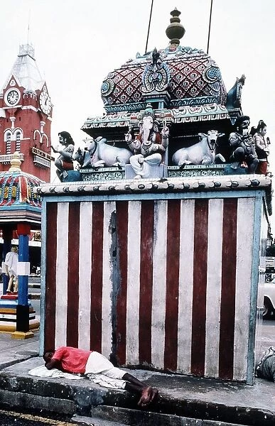 Sculpture of Ganesh near Madras Railway Station