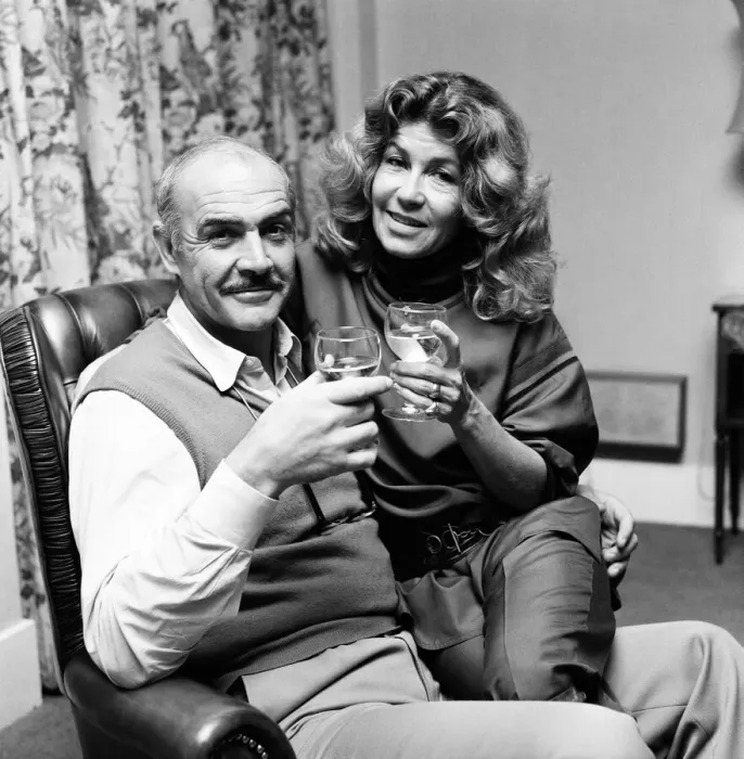 Framed Print : Sean Connery with his wife Micheline. 21st November 1981 Framed Print : Sean Connery with his wife Micheline. 21st November 1981