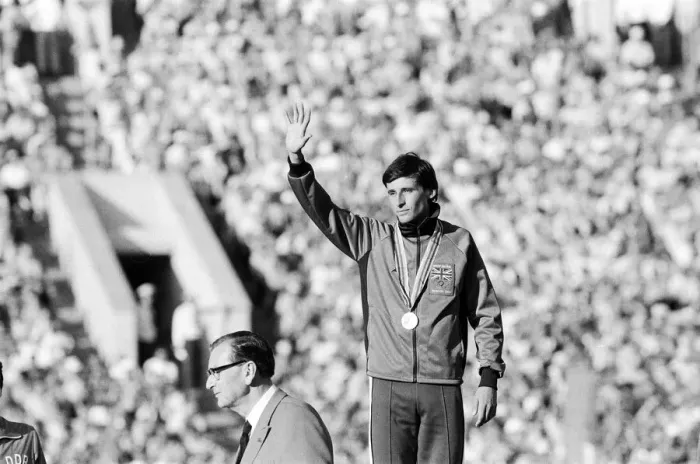 Framed Print : Sebastian Coe acknowledges crowd during medal ceremony after Mens 1500 metres final Framed Print : Sebastian Coe acknowledges crowd during medal ceremony after Mens 1500 metres final