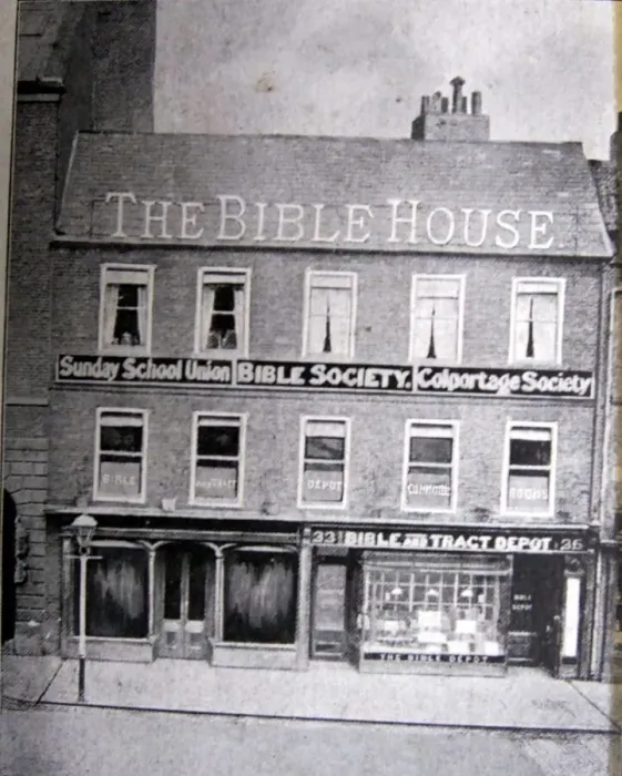 Framed Print : The second Bible House building, in 1901, which is now the Market Lane public house in