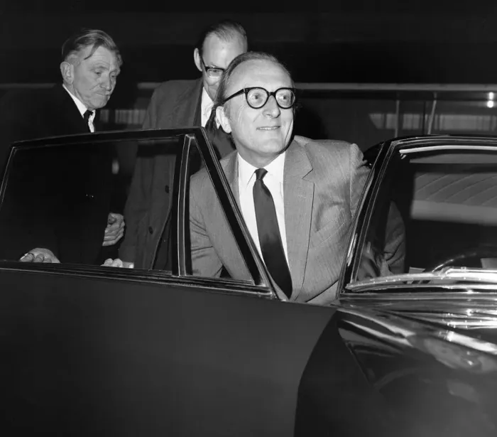 Framed Print : Secretary of State for Defence Lord Carrington arrives at Heathrow Airport from Rome Framed Print : Secretary of State for Defence Lord Carrington arrives at Heathrow Airport from Rome