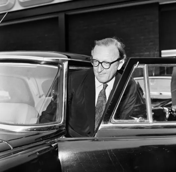 Framed Print : Secretary of State for Defence Lord Carrington pictured on arrival at Heathrow Airport Framed Print : Secretary of State for Defence Lord Carrington pictured on arrival at Heathrow Airport