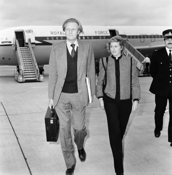 Framed Print : Secretary of State for Defence Michael Heseltine and his wife Anne at LAP following Framed Print : Secretary of State for Defence Michael Heseltine and his wife Anne at LAP following
