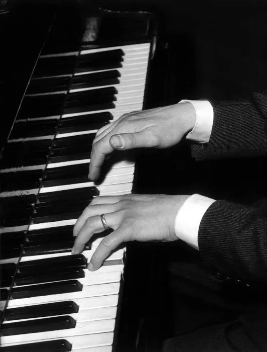 Framed Print : Semprini - Pianist in Manchester - April 1956 The hands of Semprini playing Framed Print : Semprini - Pianist in Manchester - April 1956 The hands of Semprini playing