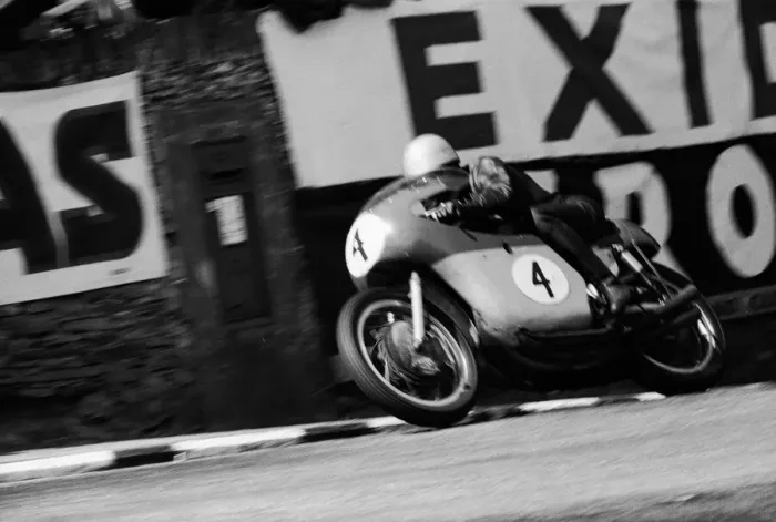 Framed Print : Senior TT race, Isle of Man. Winner Gary Hocking on his way to victory Framed Print : Senior TT race, Isle of Man. Winner Gary Hocking on his way to victory