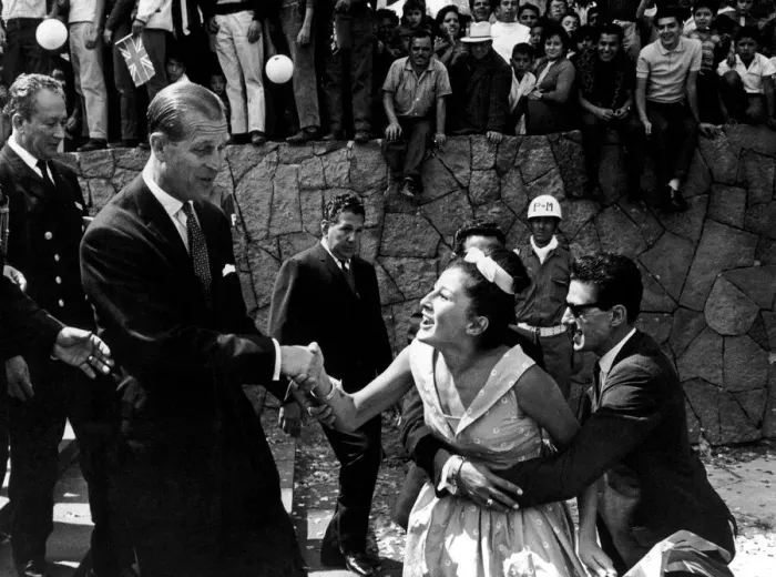 Framed Print : A senorita tries to kiss the duke - The pretty girl with the bow in her hair had watched Framed Print : A senorita tries to kiss the duke - The pretty girl with the bow in her hair had watched