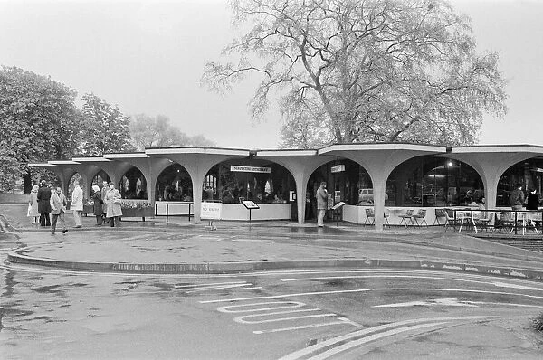 The Serpentine Restaurant in Hyde Park. 1977 The restaurant was designed by Patrick