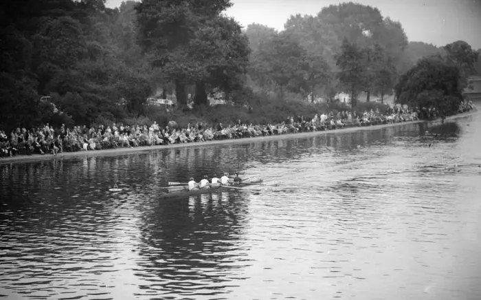 Framed Print : Seventh Open Sprint Championship Regatta at the Serpentine, Hyde Park, London Framed Print : Seventh Open Sprint Championship Regatta at the Serpentine, Hyde Park, London