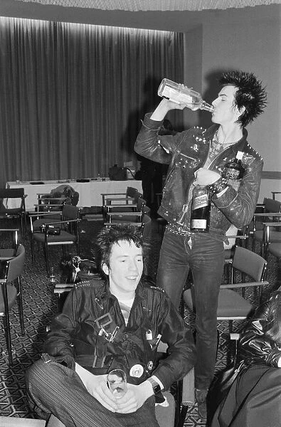 The Sex Pistols. 10th March 1977. London. There are back again -