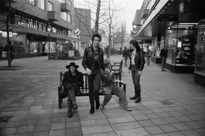 Framed Print : The Sex Pistols in Eindhoven, Holland. Johnny Rotten, Sid Vicious Framed Print : The Sex Pistols in Eindhoven, Holland. Johnny Rotten, Sid Vicious