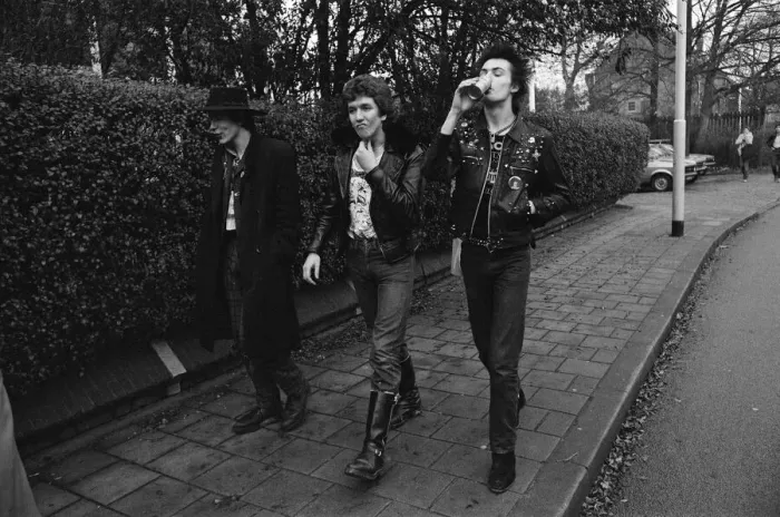 Framed Print : The Sex Pistols in Eindhoven, Holland. Johnny Rotten, Steve Jones and Sid Vicious Framed Print : The Sex Pistols in Eindhoven, Holland. Johnny Rotten, Steve Jones and Sid Vicious