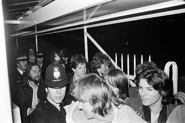 Sex Pistols Jubilee boat party on the Thames. Pictured, guests as they are taken away by