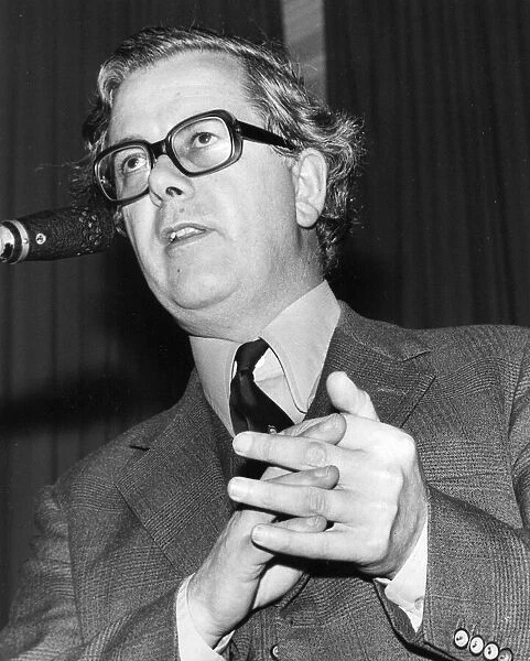 Shadow Chancellor of the Exchequer, Geoffrey Howe giving speech - March 1975 - 22  /  03  /  1975