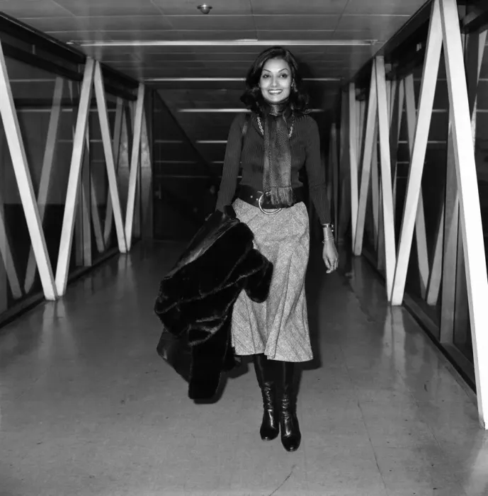 Framed Print : Shakira, wife of actor Michael Caine leaves Heathrow Airport today to join husband in