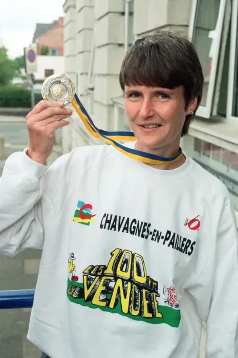 Framed Print : Sharon Gayter who was a member of the British Silver Medal winning team at the European Framed Print : Sharon Gayter who was a member of the British Silver Medal winning team at the European
