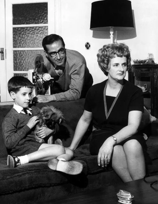 Framed Print : Shaw Taylor June 1963 TV Presenter with wife and son Richard aged 8 years