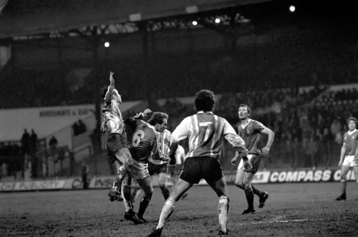 Framed Print : Sheffield United 0 v. Gillingham 1. Division Three Football. January 1981 MF01-11-022 Framed Print : Sheffield United 0 v. Gillingham 1. Division Three Football. January 1981 MF01-11-022