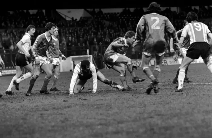 Framed Print : Sheffield United 0 v. Gillingham 1. Division Three Football. January 1981 MF01-11-010 Framed Print : Sheffield United 0 v. Gillingham 1. Division Three Football. January 1981 MF01-11-010