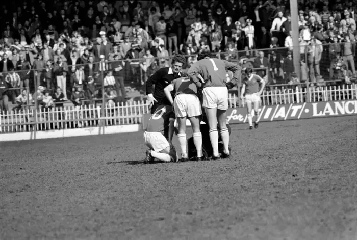 Framed Print : Sheffield United 1 v. Bury 1. April 1982 MF06-27-004 Local Caption Division 4