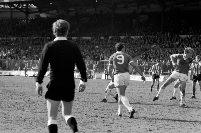 Framed Print : Sheffield United 1 v. Bury 1. April 1982 MF06-27-030 Local Caption Division 4 Framed Print : Sheffield United 1 v. Bury 1. April 1982 MF06-27-030 Local Caption Division 4