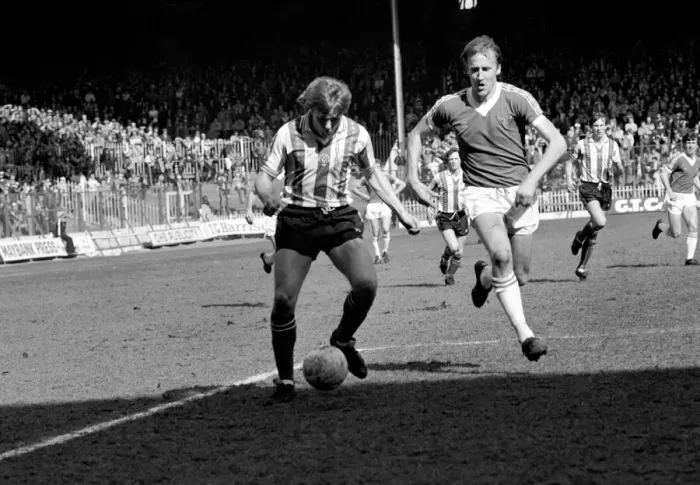 Framed Print : Sheffield United 1 v. Bury 1. April 1982 MF06-27-034 Local Caption Division 4 Framed Print : Sheffield United 1 v. Bury 1. April 1982 MF06-27-034 Local Caption Division 4