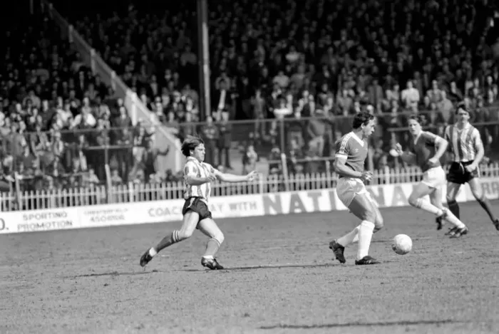 Framed Print : Sheffield United 1 v. Bury 1. April 1982 MF06-27-047 Local Caption Division 4 Framed Print : Sheffield United 1 v. Bury 1. April 1982 MF06-27-047 Local Caption Division 4