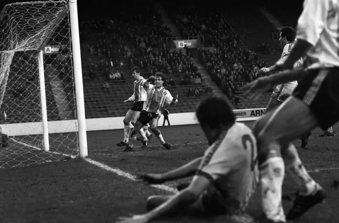 Framed Print : Sheffield United 2 v. Reading 0. Division Three Football. February 1981 MF01-26-008