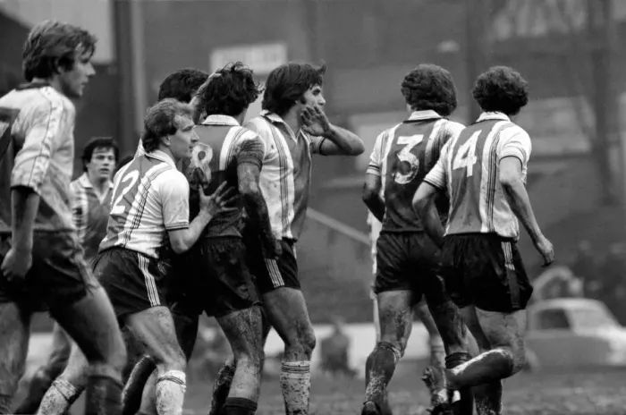 Framed Print : Sheffield United 3 v. Charlton 2. Division Two Football. March 1981 MF01-46-004 Framed Print : Sheffield United 3 v. Charlton 2. Division Two Football. March 1981 MF01-46-004