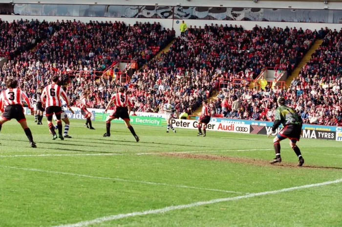 Framed Print : Sheffield United v Reading, final score 2-0 to Sheffield United. League Division 1 Framed Print : Sheffield United v Reading, final score 2-0 to Sheffield United. League Division 1