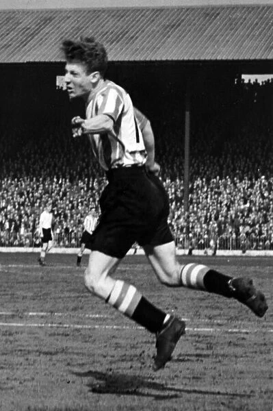 Sheffield Uniteds Colin Grainger in action. 30th April 1956