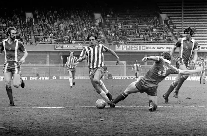 Framed Print : Sheffield Wed. 2 v. Leyton Orient 0. March 1982 MF06-21-043 Local Caption Framed Print : Sheffield Wed. 2 v. Leyton Orient 0. March 1982 MF06-21-043 Local Caption
