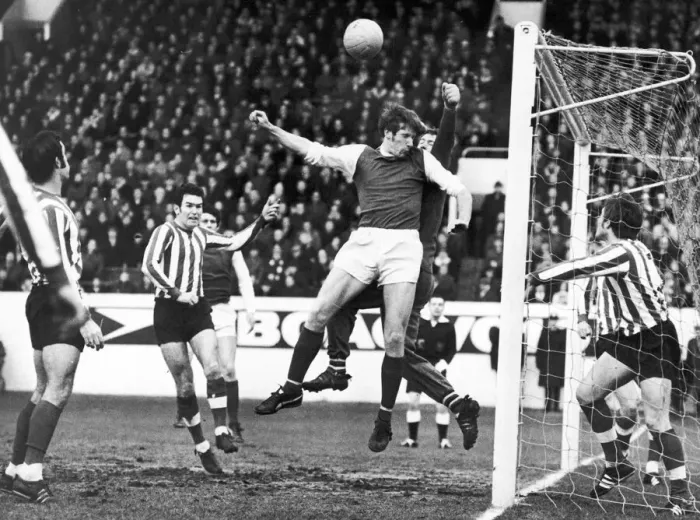 Framed Print : Sheffield Wednesday 0-0 Southampton, league match, Saturday 28th December 1968 Framed Print : Sheffield Wednesday 0-0 Southampton, league match, Saturday 28th December 1968