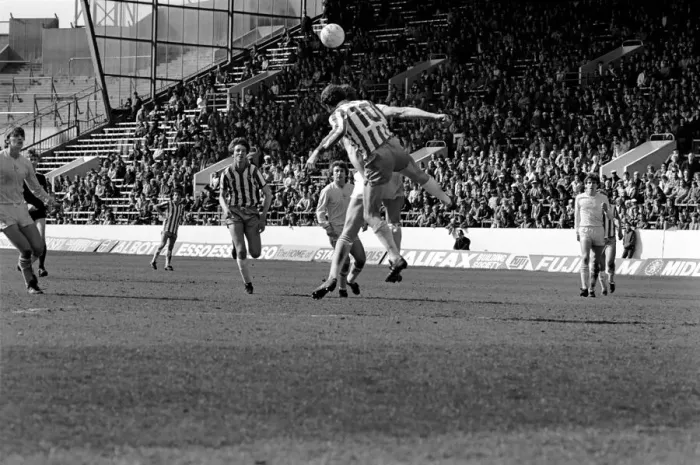 Framed Print : Sheffield Wednesday 0 v. Chelsea 0. Division 2 Football May 1982 MF07-11-001 Framed Print : Sheffield Wednesday 0 v. Chelsea 0. Division 2 Football May 1982 MF07-11-001
