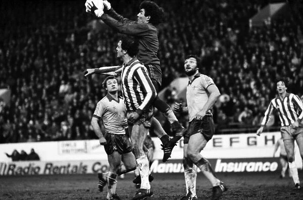 Sheffield Wednesday 0 v. Chelsea 0. Division Two Football. January 1981 MF01-08-043