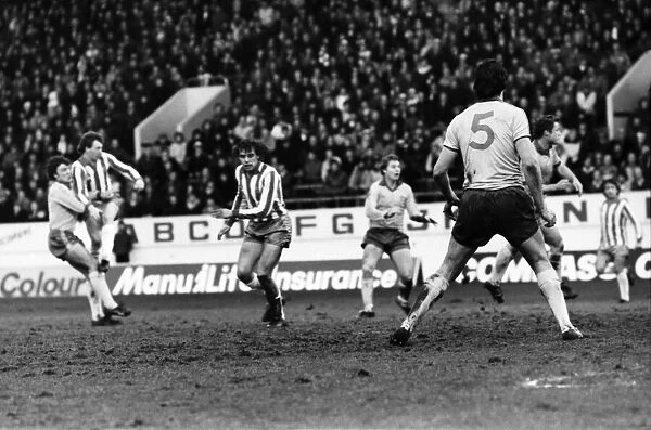 Sheffield Wednesday 0 v. Chelsea 0. Division Two Football. January 1981 MF01-08-040