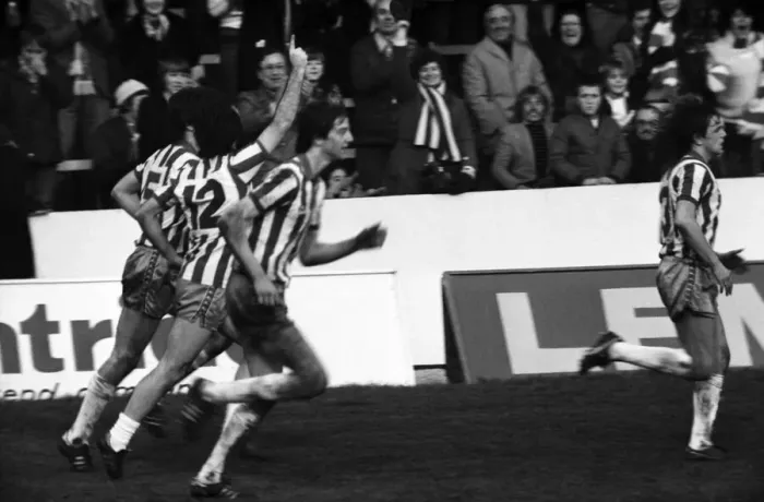 Framed Print : Sheffield Wednesday 1 v. Notts. County 2. Division Two Football. January 1981 MF01-20-030 Framed Print : Sheffield Wednesday 1 v. Notts. County 2. Division Two Football. January 1981 MF01-20-030