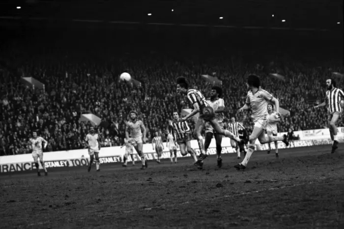 Framed Print : Sheffield Wednesday 1 v. Notts. County 2. Division Two Football. January 1981 MF01-20-017 Framed Print : Sheffield Wednesday 1 v. Notts. County 2. Division Two Football. January 1981 MF01-20-017